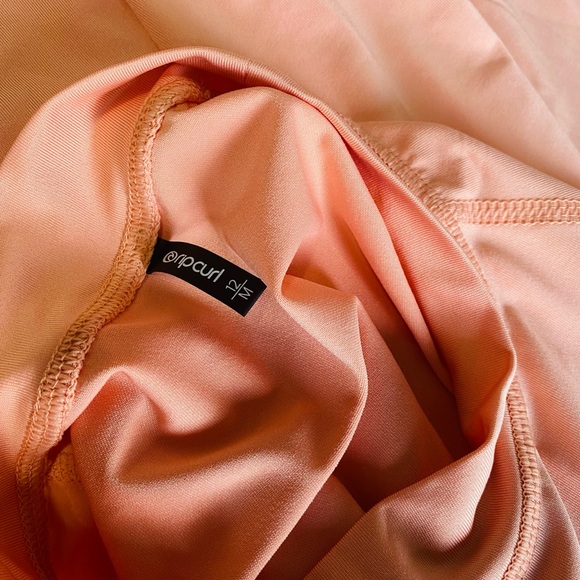 Rip Curl Rash Guard - Picture 5 of 5